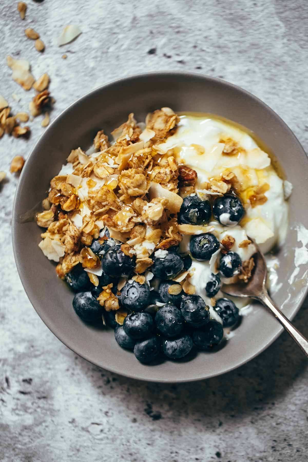 Perfect granola for taking along on summer vacation for easy, real food breakfasts! Made in 30 minutes. Simple and SO good! | pinchofyum.com Perfect granola for taking along on summer vacation for easy, real food breakfasts! Made in 30 minutes. Simple and SO good! | pinchofyum.com