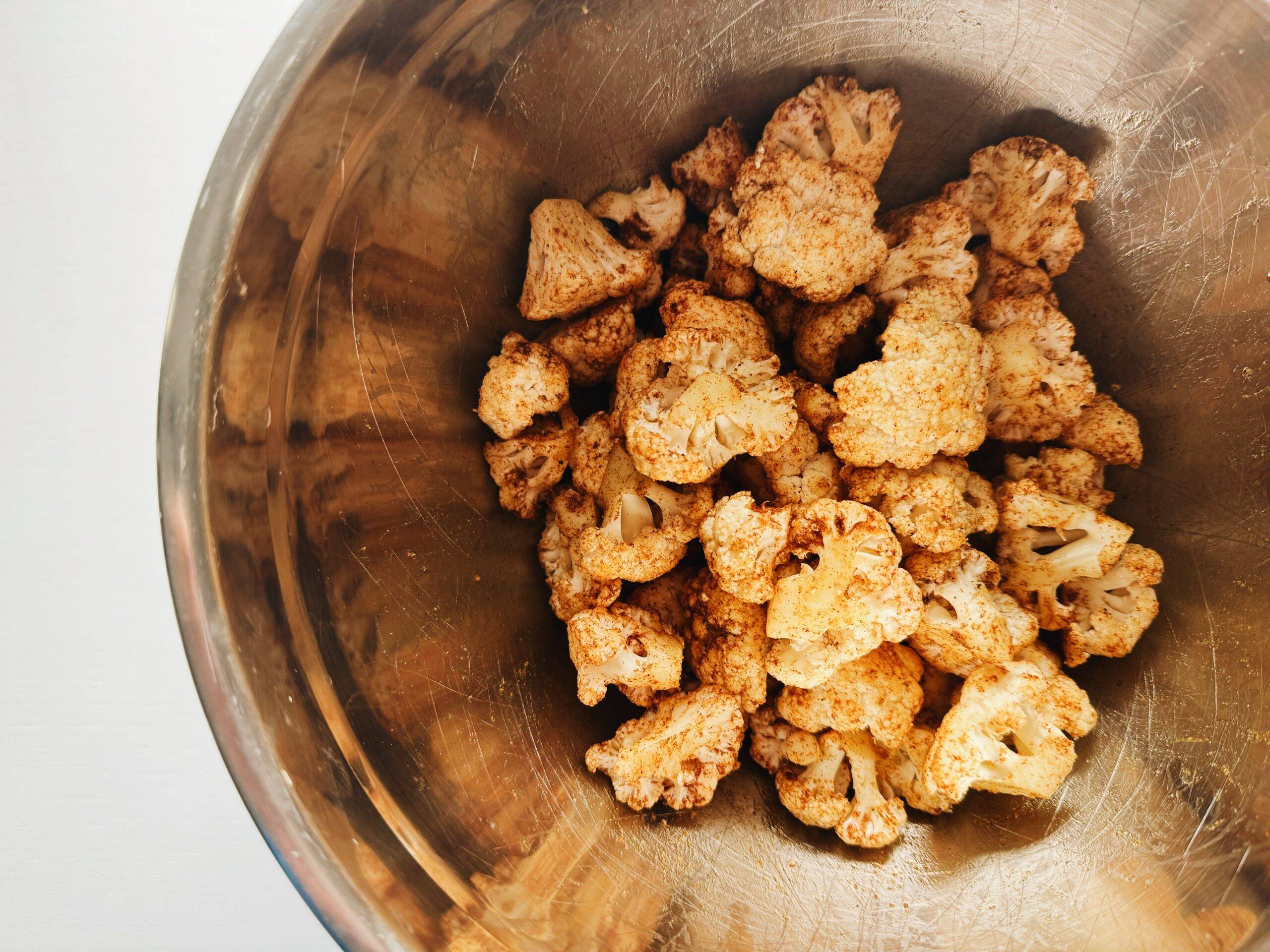 Cauliflower in a bowl.