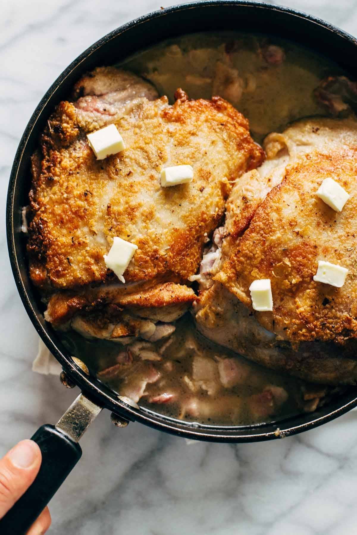 Skillet Turkey with Bacon and White Wine - a simple holiday meal featuring everyone's faves: shallots, butter, white wine, and bacon! | pinchofyum.com Skillet Turkey with Bacon and White Wine - a simple holiday meal featuring everyone's faves: shallots, butter, white wine, and bacon! | pinchofyum.com